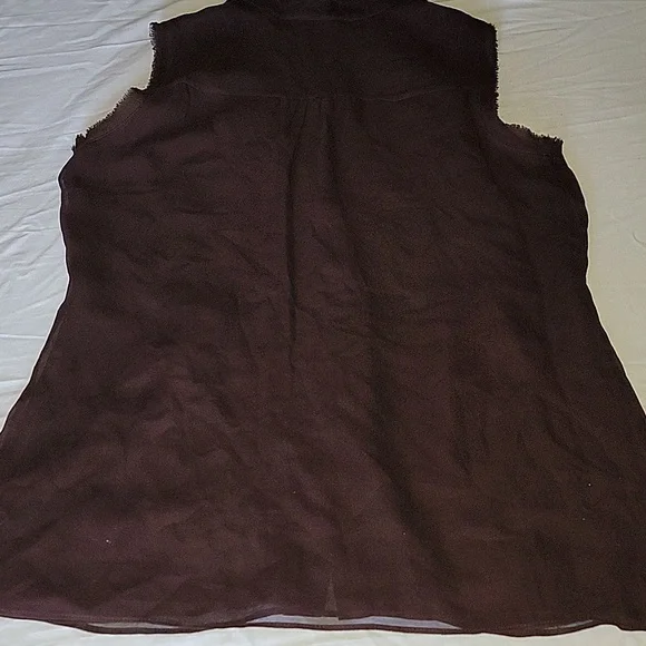 Vince Sheer Sleeveles Top - Picture 6 of 8